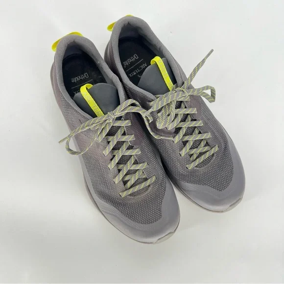 Arc'teryx Norvan VT‎ 2 Technical Trail Running Shoes Grey Neon Women's Size 9